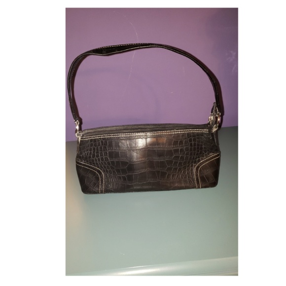 Tommy Hilfiger purse - Picture 2 of 5